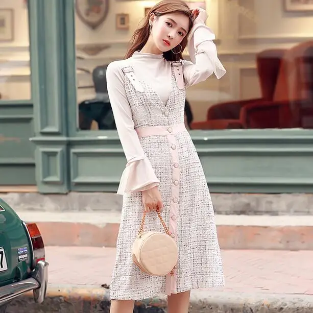 Runway Tweed Spaghetti straps Dress 2018 Autumn Winter Women Vintage single-breasted V-Neck Bodycon party Dress DF286
Runway Tweed Spaghetti straps Dress 2018 Autumn Winter Women Vintage single-breasted V-Neck Bodycon party Dress DF286