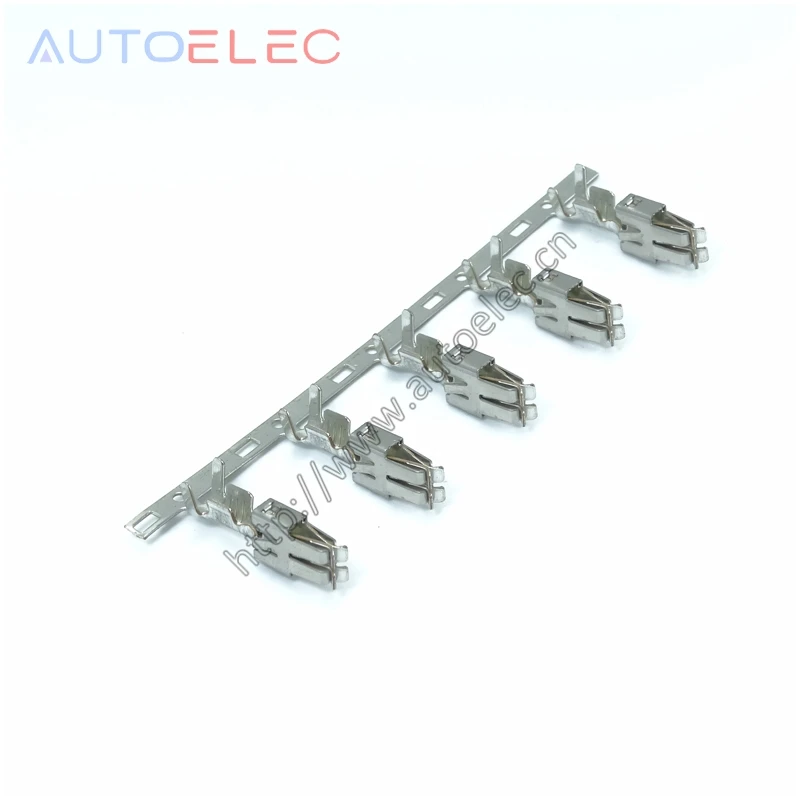 000979135E/000979227E 1.0-2.5 UNSEALE terminal for AMP Tyco TE Golf Passat VW Audi Skoda Power Timer Kabel automotive connector
000979135E/000979227E 1.0-2.5 UNSEALE terminal for AMP Tyco TE Golf Passat VW Audi Skoda Power Timer Kabel automotive connector