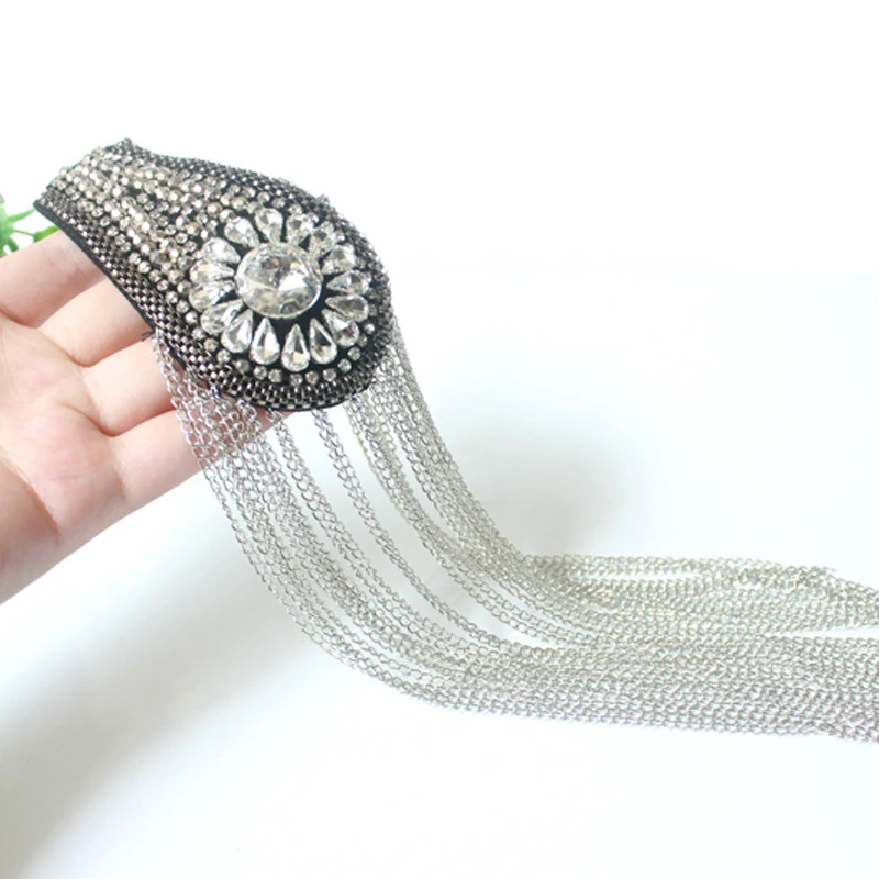 2pcs Rhinestone Handmade Fashion Tassel Chain Shoulder Board Badges Fabric Metal Epaulette Military Pin on Brooch Medal
2pcs Rhinestone Handmade Fashion Tassel Chain Shoulder Board Badges Fabric Metal Epaulette Military Pin on Brooch Medal