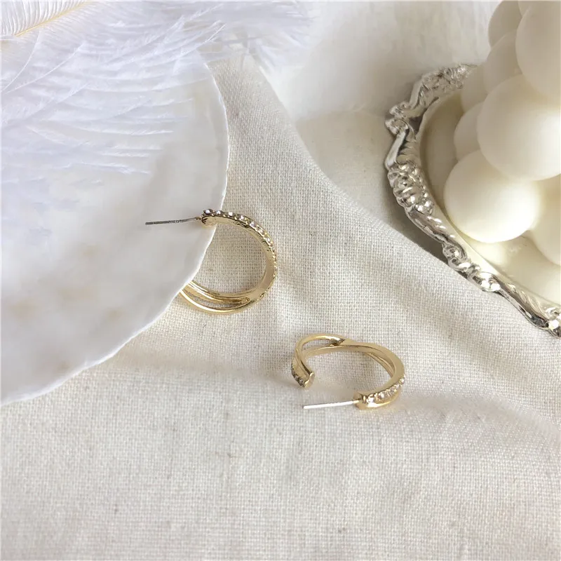 Personality Irregular design Semicircular geometry hook earrings Elegant For Women Earrings pendientes brincos fashion jewelry
Personality Irregular design Semicircular geometry hook earrings Elegant For Women Earrings pendientes brincos fashion jewelry