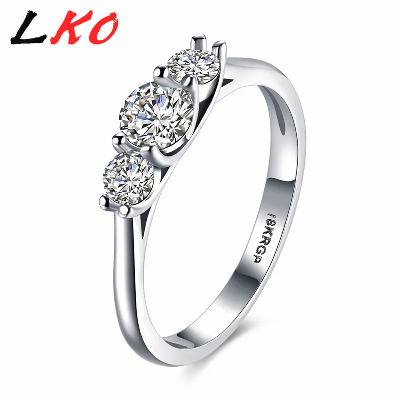 LKO Hot Fashion silver Plated Rings For Women Classic Style AAA Cubic Zirconia Ring Manufactor Wholesale Price PR835-C
LKO Hot Fashion silver Plated Rings For Women Classic Style AAA Cubic Zirconia Ring Manufactor Wholesale Price PR835-C