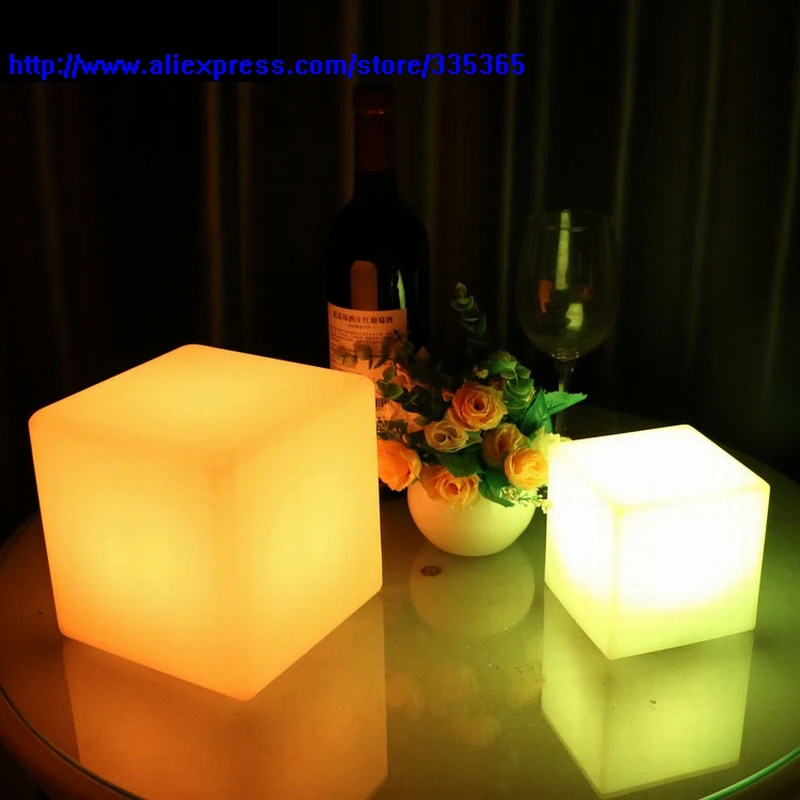 1PC Plastic 10 X 10 X 10cm led table bar light RGB rechargeable battery led garden light 1w with remote charger geostrophy lamp
1PC Plastic 10 X 10 X 10cm led table bar light RGB rechargeable battery led garden light 1w with remote charger geostrophy lamp