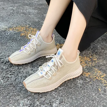 2019 New Women Breathable Running Shoes Outdoor Fly weave Jogging Walking Shoes for women Comfortable Sports Sneakers women
2019 New Women Breathable Running Shoes Outdoor Fly weave Jogging Walking Shoes for women Comfortable Sports Sneakers women