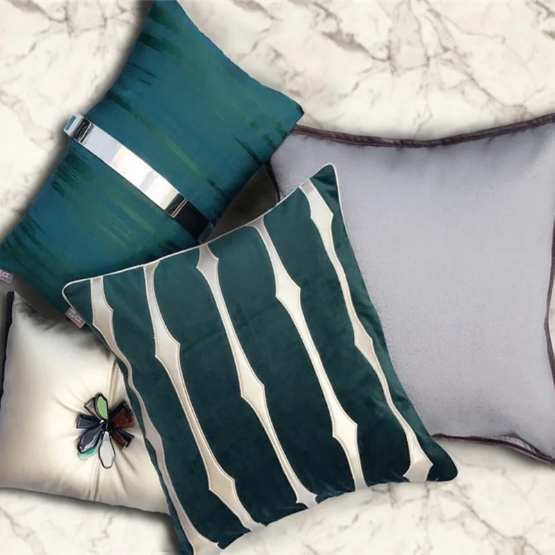 Luxury Cushion Cover Bamboo Gold Embroidery Pillow Decoration Almofada Cojines Green Blue Pink Velvet Hotel Housse De Coussin
Luxury Cushion Cover Bamboo Gold Embroidery Pillow Decoration Almofada Cojines Green Blue Pink Velvet Hotel Housse De Coussin