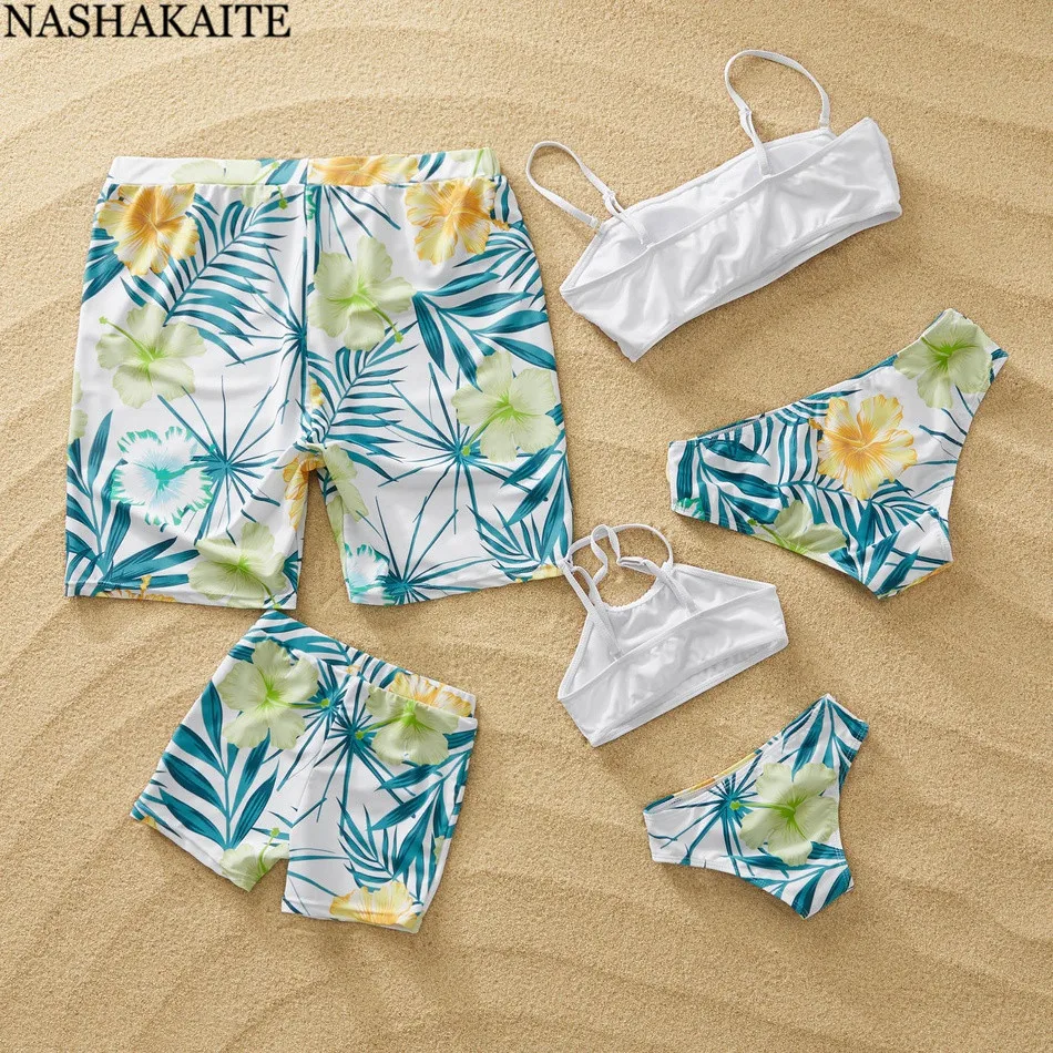 NASHAKAITE Family Look Matching Swimsuit 2019 Leaf Print Bikini Set Swimsuit for Mom and Daughter Men Shorts Boys Shorts
NASHAKAITE Family Look Matching Swimsuit 2019 Leaf Print Bikini Set Swimsuit for Mom and Daughter Men Shorts Boys Shorts