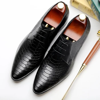 High quality genuine cow leather men shoes Italian brand designer formal wedding business dress shoes
High quality genuine cow leather men shoes Italian brand designer formal wedding business dress shoes