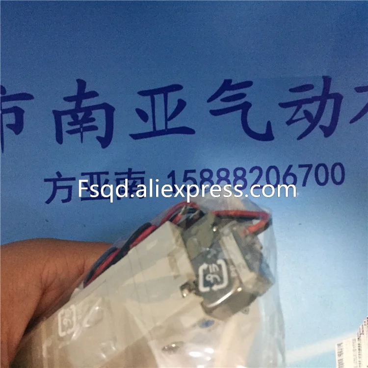 SY7240-5GZ-02 SMC solenoid valve electromagnetic valve pneumatic valve air tools SY7000 series
SY7240-5GZ-02 SMC solenoid valve electromagnetic valve pneumatic valve air tools SY7000 series