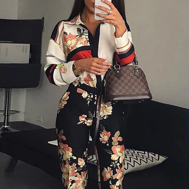Turn down collar jumpsuits women Floral printed long sleeve jumpsuits romper Vintage spring long pants jumpsuit Plunging overall
Turn down collar jumpsuits women Floral printed long sleeve jumpsuits romper Vintage spring long pants jumpsuit Plunging overall