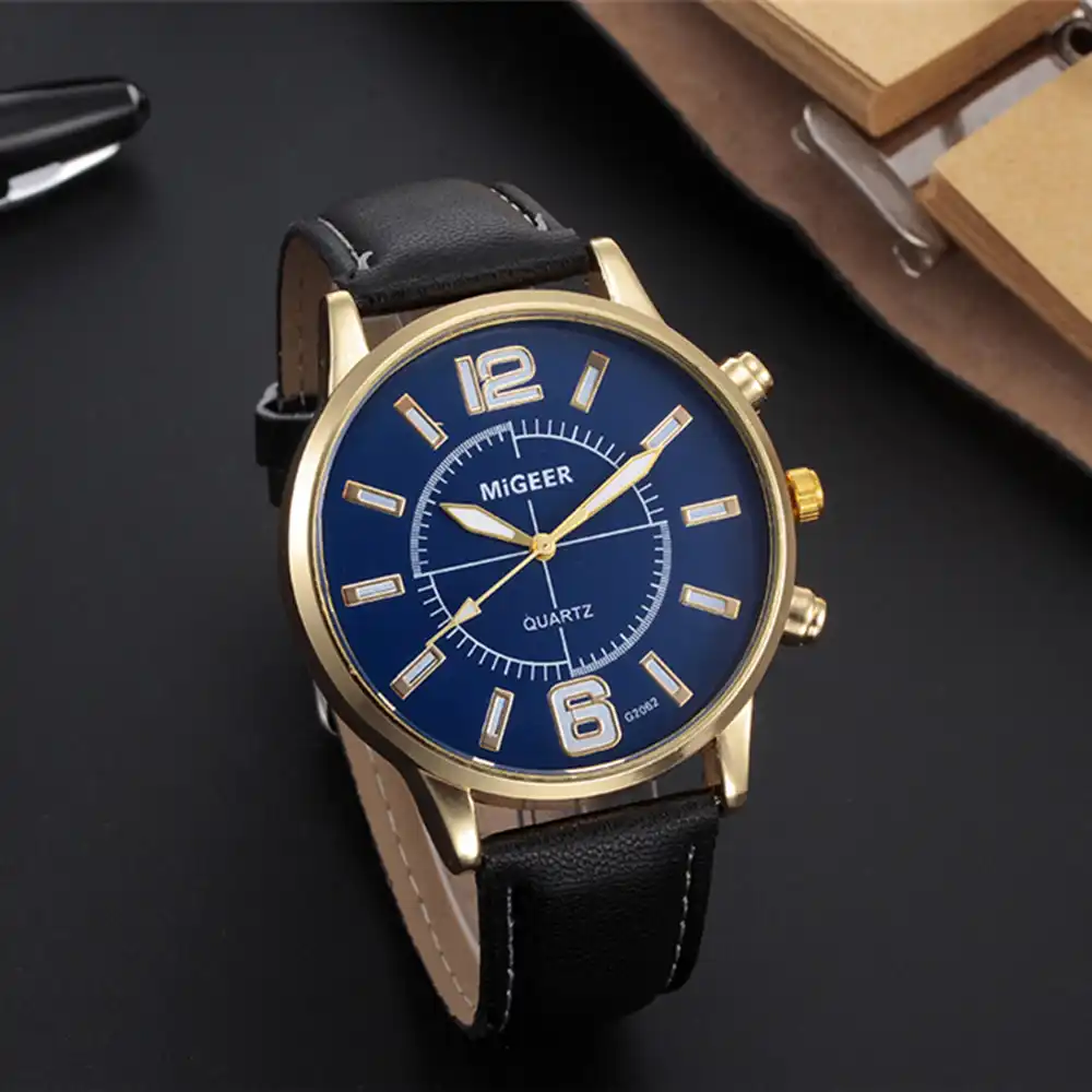 silent analog wrist watch