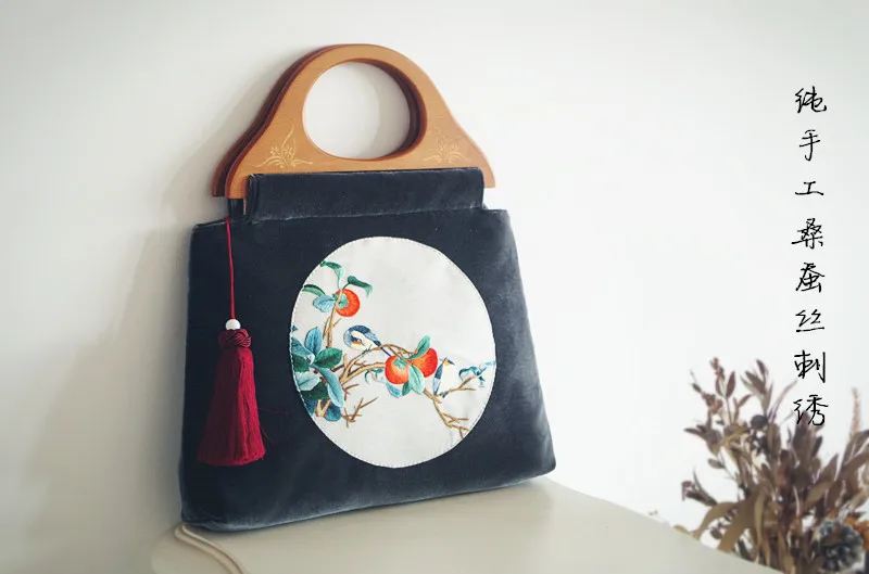 

2018 Angelatracy Silk Embroidery Vintage Flower Floral Animal Velour Velvet Handmade Bird Plant Tassel Bag Women Handbag Bags