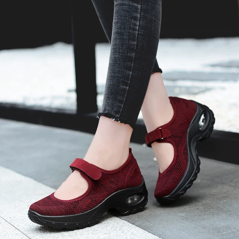 Hook & Loop Woman Comfortable Running Shoes Summer Cushioning Sports Shoes for Female Red Lightweight Women Walking Sneakers New
Hook & Loop Woman Comfortable Running Shoes Summer Cushioning Sports Shoes for Female Red Lightweight Women Walking Sneakers New