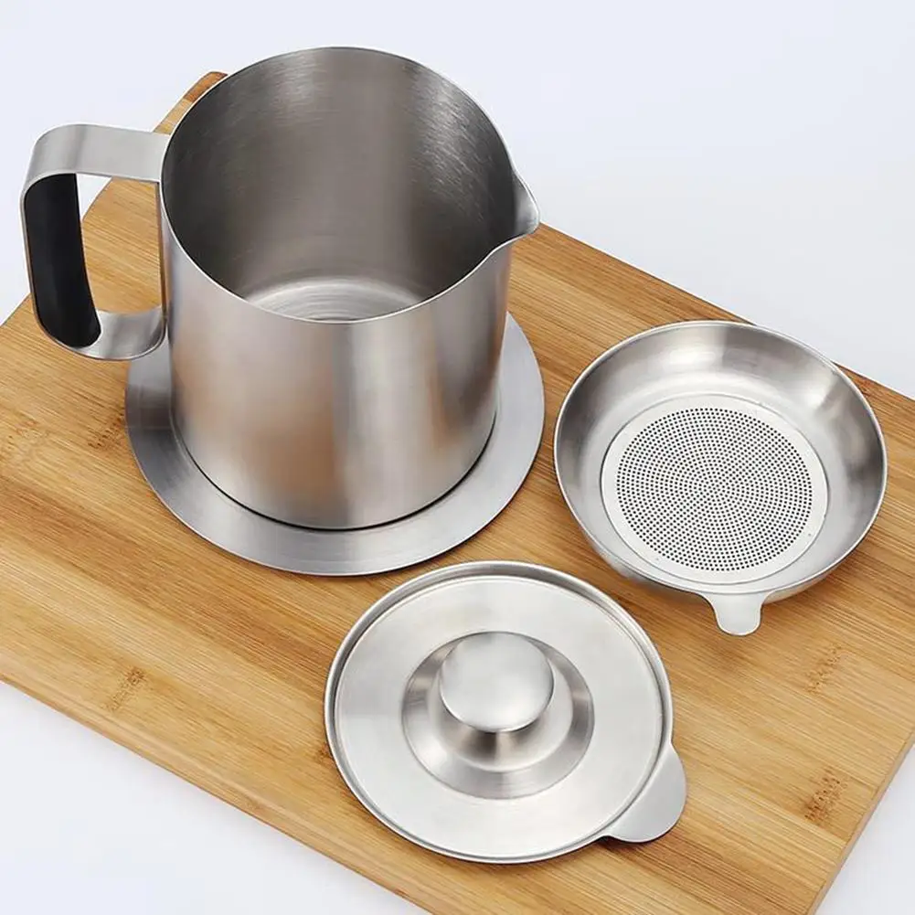 New 1L/1.5L High Quality Stainless Steel Cooking Oil Can Bottle Container with Fine Mesh Strainer Kitchen Oil Pot
New 1L/1.5L High Quality Stainless Steel Cooking Oil Can Bottle Container with Fine Mesh Strainer Kitchen Oil Pot