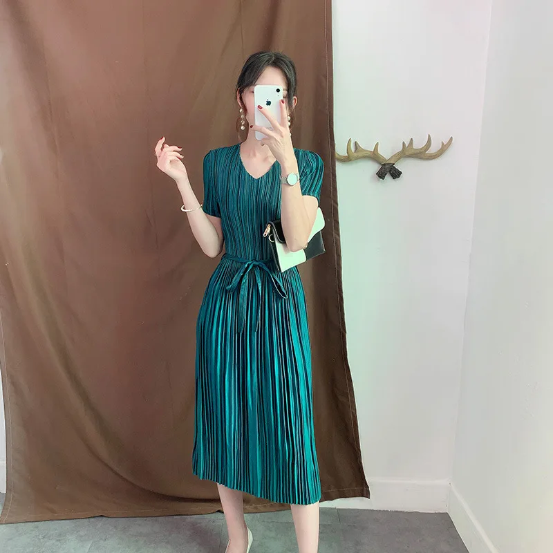 LANMREM 2019 Summer New Casual Fashion Women Pleated Solid Color Slim Short-sleeved Temperament Dress TC090
LANMREM 2019 Summer New Casual Fashion Women Pleated Solid Color Slim Short-sleeved Temperament Dress TC090