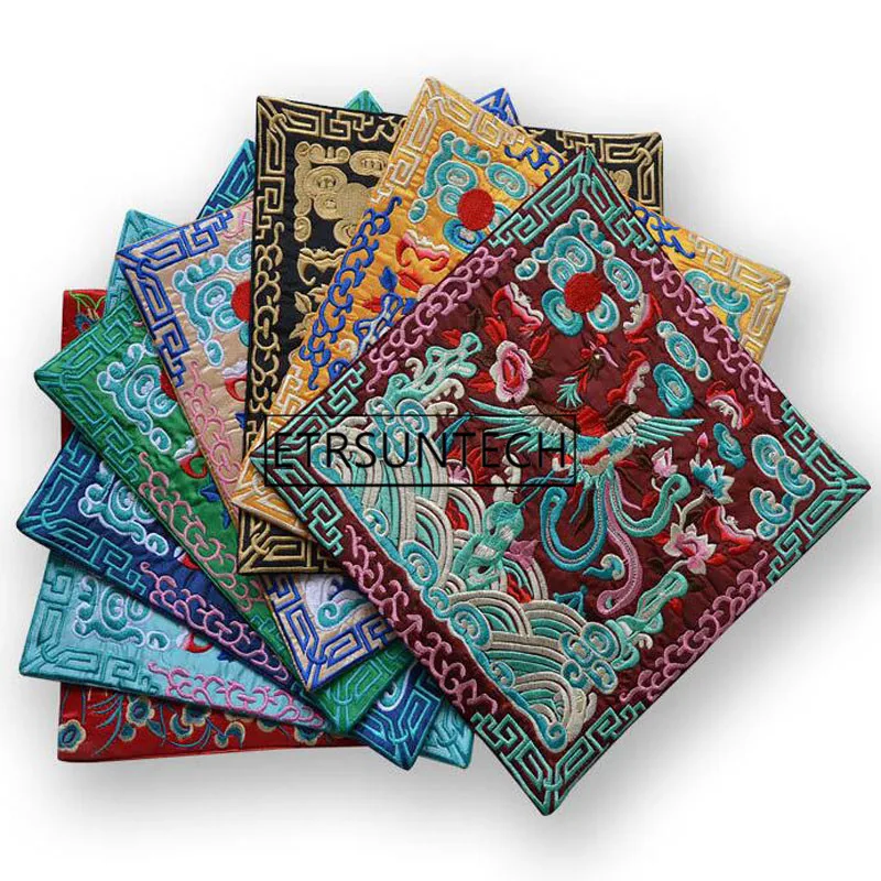 50pcs Embroidery Vintage Placemat Dining Table Plate Mat Chinese Style Protective Insulation Pad Size 26x26cm
50pcs Embroidery Vintage Placemat Dining Table Plate Mat Chinese Style Protective Insulation Pad Size 26x26cm