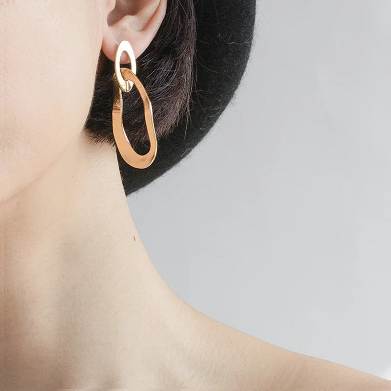 LWONG New Double Irregular Hoop Earrings for Women Boho Simple Earrings Geometrical Gold Silver Color Minimalist Earrings 2018
LWONG New Double Irregular Hoop Earrings for Women Boho Simple Earrings Geometrical Gold Silver Color Minimalist Earrings 2018