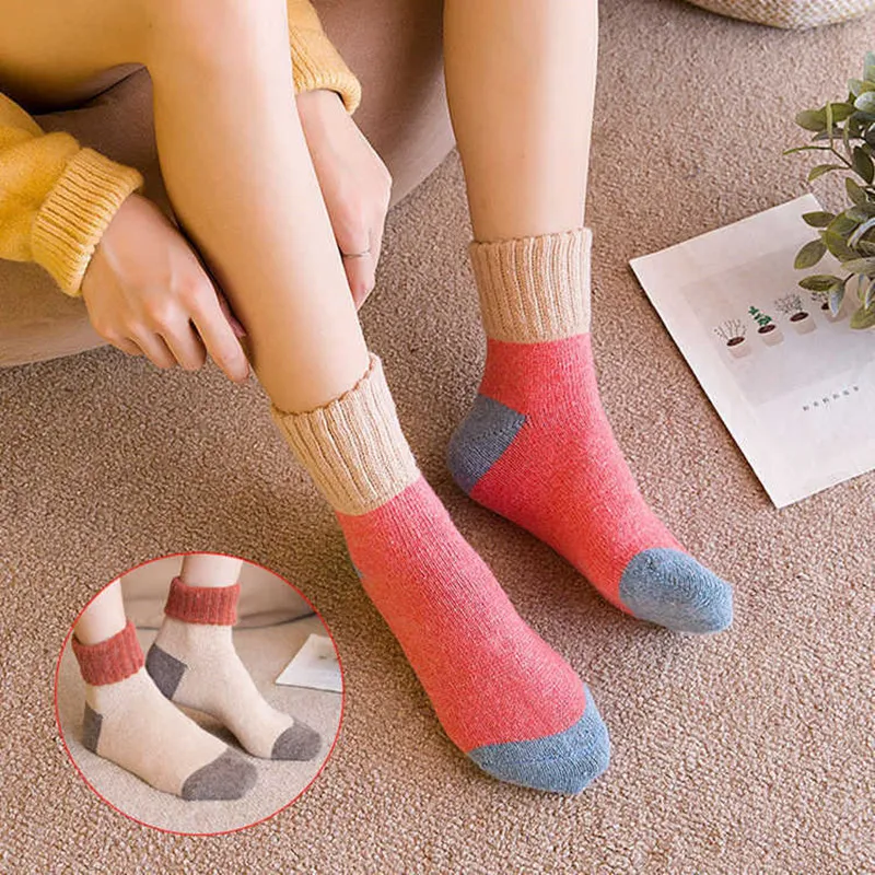 High quality winter vintage thicken warm rabbit wool women socks female fashion patchwork retro thermal cotton Girl socks 
High quality winter vintage thicken warm rabbit wool women socks female fashion patchwork retro thermal cotton Girl socks