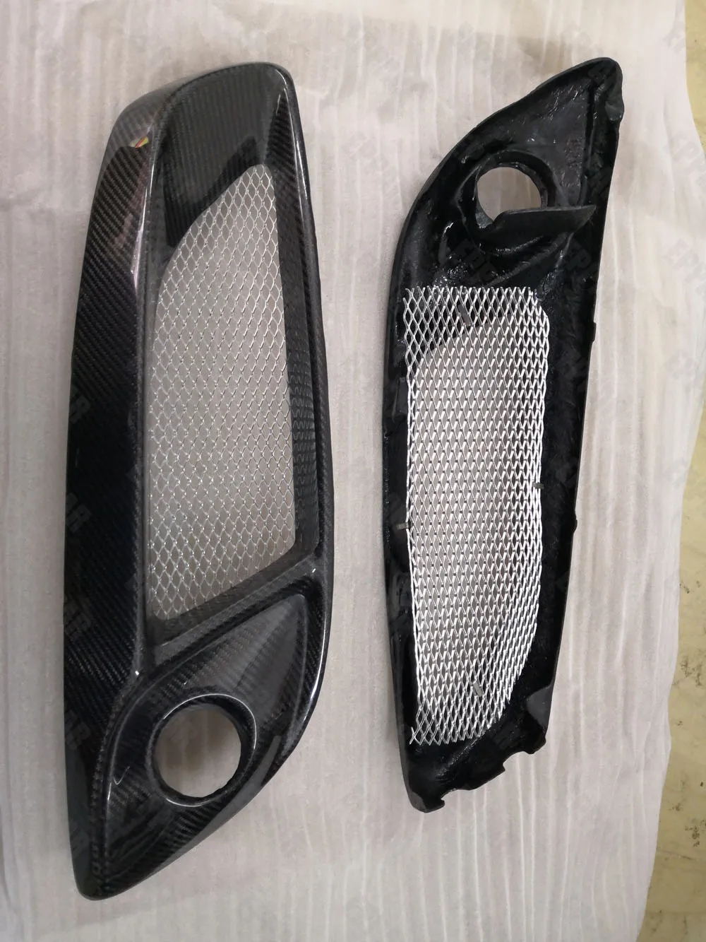 Carbon Fiber Fog Light Covers for 2009-2011 Hyundai Genesis Coupe 2010
Carbon Fiber Fog Light Covers for 2009-2011 Hyundai Genesis Coupe 2010