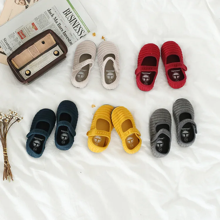 Autumn Baby girls vintage glove shoes Korean style kids casual cloth shoes children all-match HOOk&LOOP Soft sole antiskid shoes
Autumn Baby girls vintage glove shoes Korean style kids casual cloth shoes children all-match HOOk&LOOP Soft sole antiskid shoes
