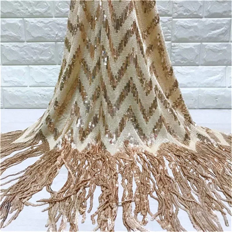 2019 French Embroidered Mesh Lace Fabric Gold Color African Lace Fabric High Quality Guipure Lace For Nigeria Lace Wedding
2019 French Embroidered Mesh Lace Fabric Gold Color African Lace Fabric High Quality Guipure Lace For Nigeria Lace Wedding