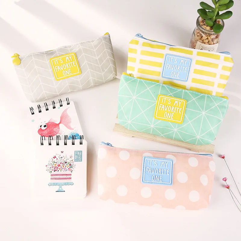 GREENHOW 1 Pcs Korean Stationery Lovely Large Capacity Pencil Case PU Waterproof Creative Cute Cat Family Storage Bag 0268
GREENHOW 1 Pcs Korean Stationery Lovely Large Capacity Pencil Case PU Waterproof Creative Cute Cat Family Storage Bag 0268