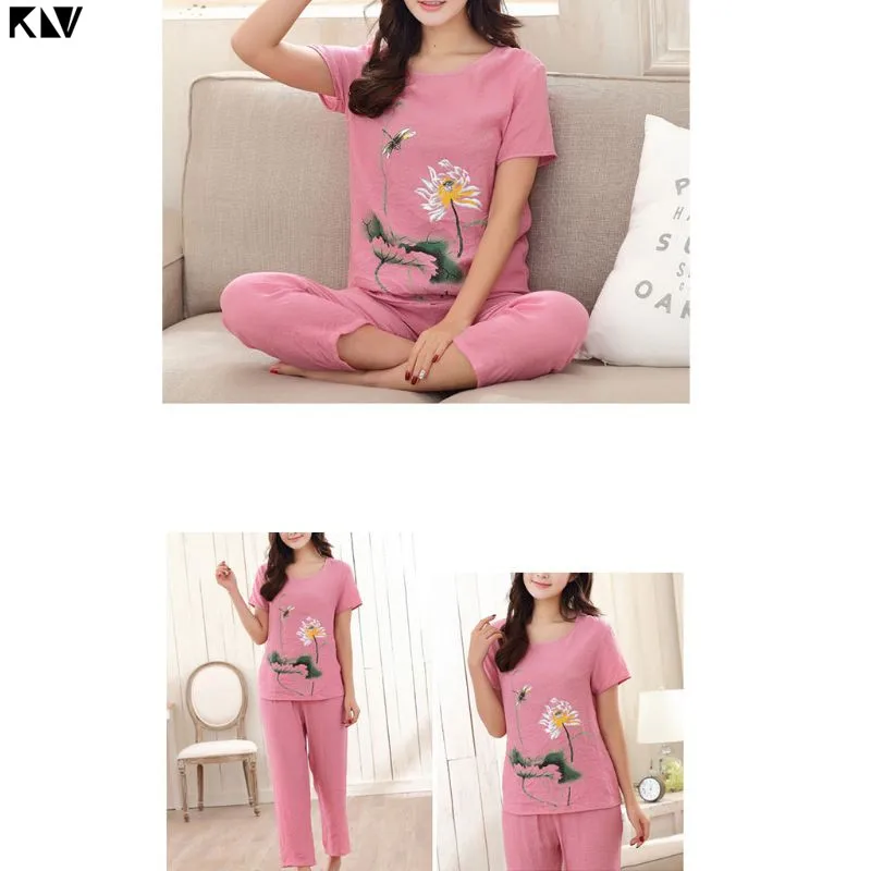KLV Women Summer Plus Size Pajamas Set Chinese Lotus Floral Print Short Sleeve Tops Capri Pants Loose Sleepwear Loungewear
KLV Women Summer Plus Size Pajamas Set Chinese Lotus Floral Print Short Sleeve Tops Capri Pants Loose Sleepwear Loungewear