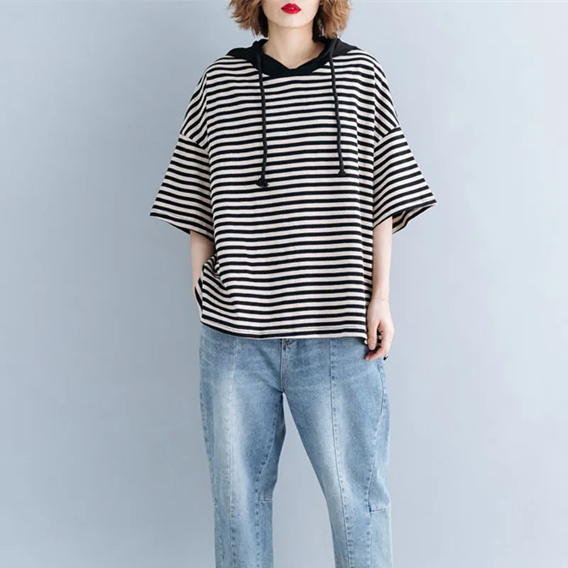 Johnature 2019 Summer Stripe Hooded Collar Women T-shirts Short Casual Half Sleeve Joker Simple Hit Color Female Tops New
Johnature 2019 Summer Stripe Hooded Collar Women T-shirts Short Casual Half Sleeve Joker Simple Hit Color Female Tops New