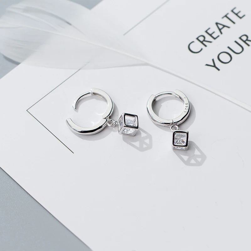 MloveAcc Real 925 Sterling Silver Jewelry Cute Cube Box Crystal Zircon Earrings for Women Earrings Fashion Jewelry Brincos
MloveAcc Real 925 Sterling Silver Jewelry Cute Cube Box Crystal Zircon Earrings for Women Earrings Fashion Jewelry Brincos