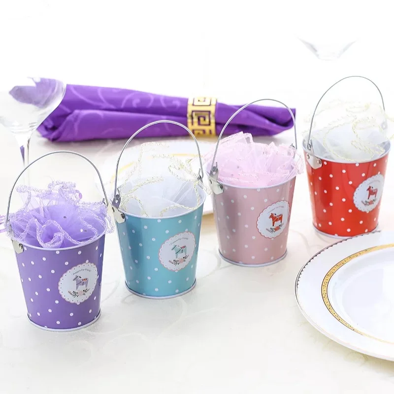 Creative small fresh tin bucket metal barrel candy boxes hand pail tin candy box with small Organza Bags wedding party gift box
Creative small fresh tin bucket metal barrel candy boxes hand pail tin candy box with small Organza Bags wedding party gift box
