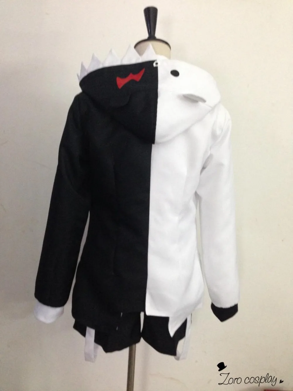anime Danganronpa Monokuma Cosplay Dangan-Ronpa Trigger Happy Havoc Cosplay Costume set coat+shirt+short pants+tie
anime Danganronpa Monokuma Cosplay Dangan-Ronpa Trigger Happy Havoc Cosplay Costume set coat+shirt+short pants+tie