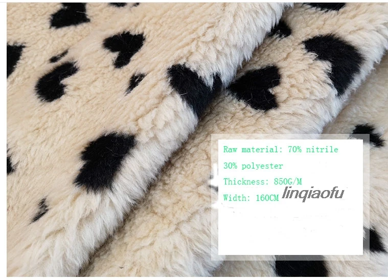 Haipai hairy jacquard chicken heart imitation fur fake hair long hair sofa cushion coat fabric
Haipai hairy jacquard chicken heart imitation fur fake hair long hair sofa cushion coat fabric