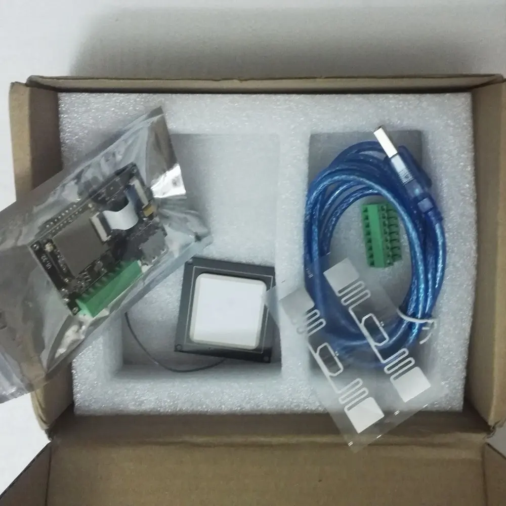 PR9200 chip Desktop UHF RFID Reader 3m long range uhf module with free SDK and testing tag
PR9200 chip Desktop UHF RFID Reader 3m long range uhf module with free SDK and testing tag