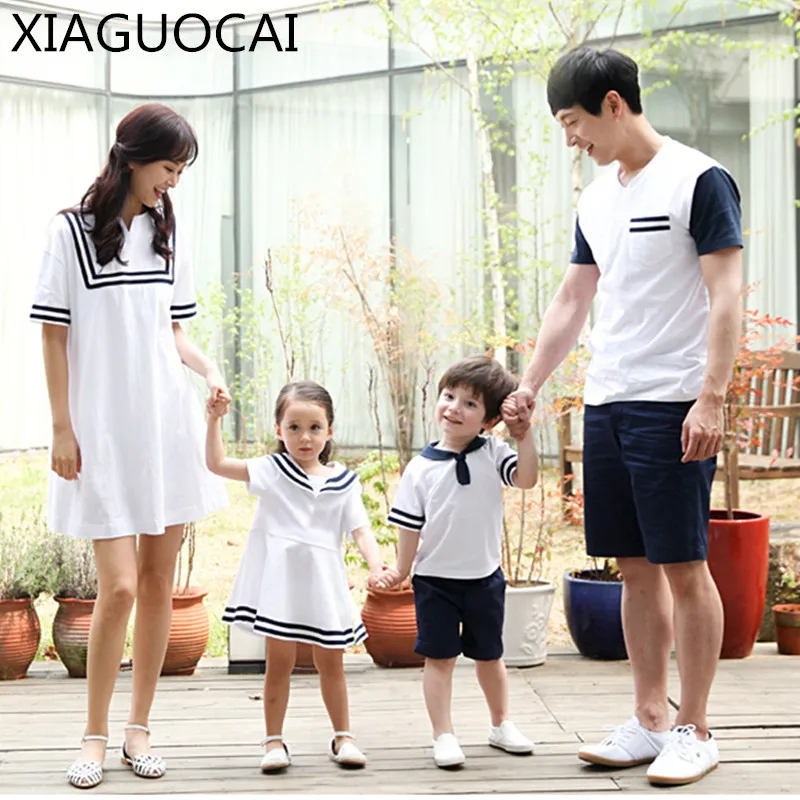 2019 Summer Family Matching Outfits Mother Dresses Daughter Dress Father Son Boys Short T-Shirt Vacation Beach Clothing B20 10
2019 Summer Family Matching Outfits Mother Dresses Daughter Dress Father Son Boys Short T-Shirt Vacation Beach Clothing B20 10