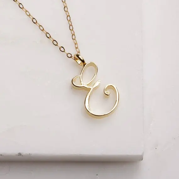 Monogram E Letter Necklace Alphabet Cursive E Initial Clavicle Charm Jewelry for Friends Gift
Monogram E Letter Necklace Alphabet Cursive E Initial Clavicle Charm Jewelry for Friends Gift
