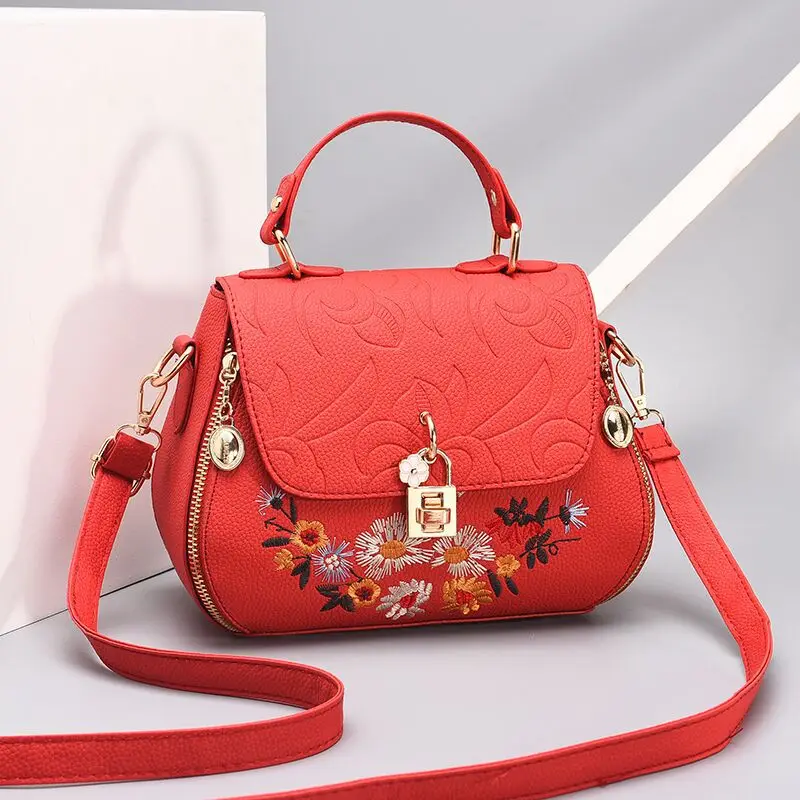 2019 New Messenger Bag for Women Small Leather Shoulder Bag Female Sac A Main Vintage Bags Girls Envelope Flower Crossbody Bag
2019 New Messenger Bag for Women Small Leather Shoulder Bag Female Sac A Main Vintage Bags Girls Envelope Flower Crossbody Bag
