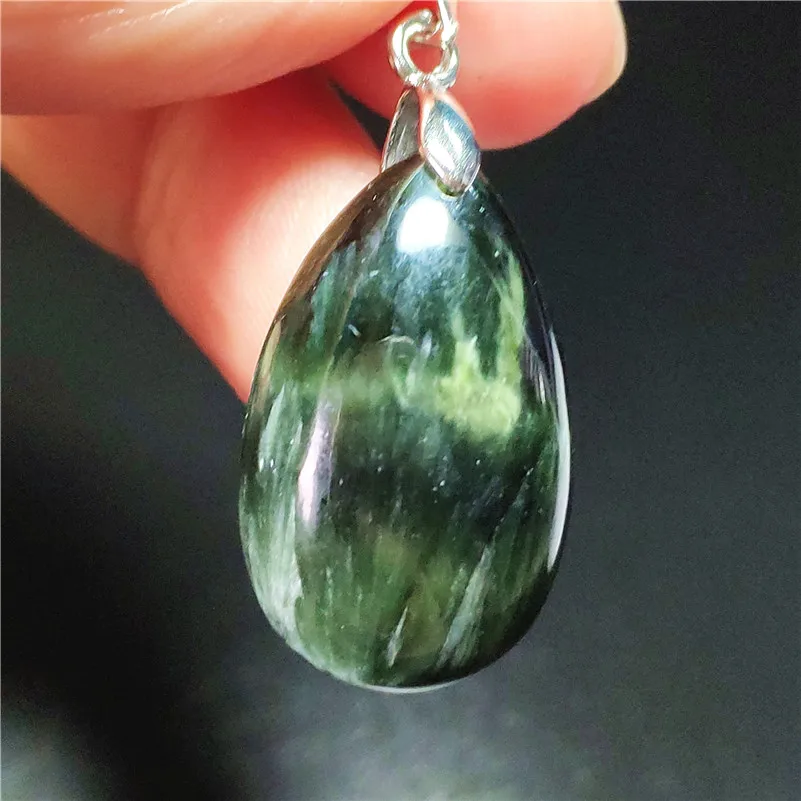 Natural Seraphinite Pendant Water Drop Clear Stone 26x16x8mm Women Men Crystal Lucky Anniversary Gift Necklace Pendant AAAAA
Natural Seraphinite Pendant Water Drop Clear Stone 26x16x8mm Women Men Crystal Lucky Anniversary Gift Necklace Pendant AAAAA