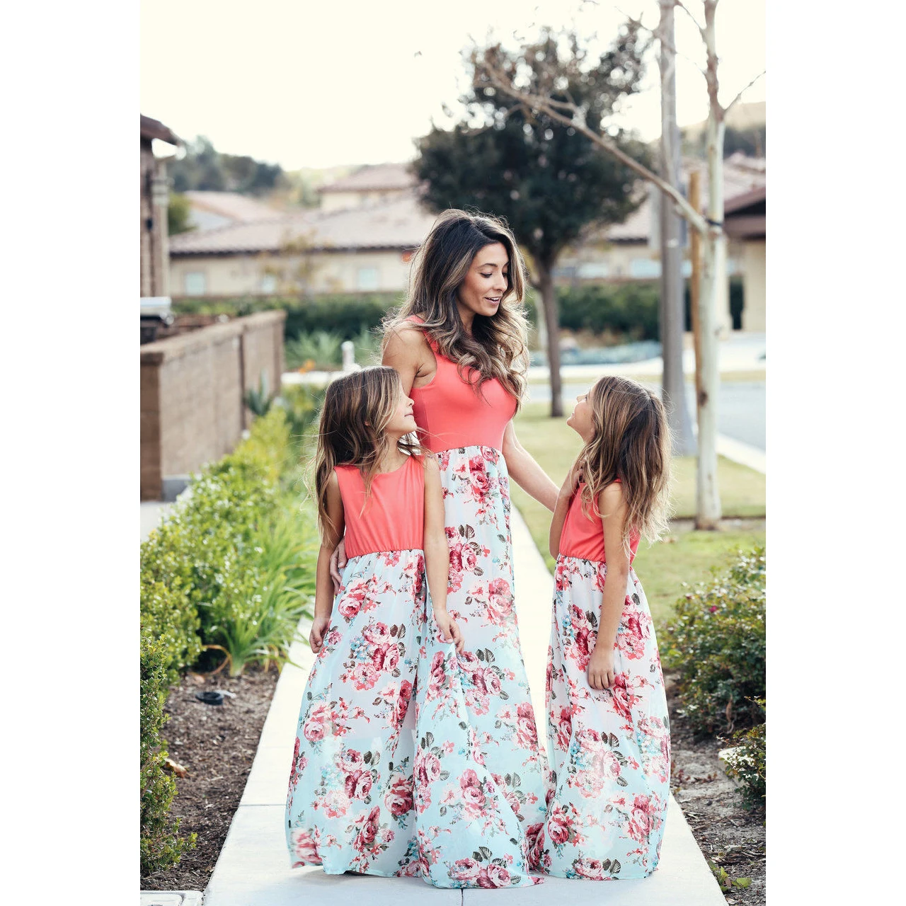 2-6T Mom and daughter dresses matching mother girl clothes Outfits Womens beach Summer Party Pageant Wedding Maxi Dress vestidos
2-6T Mom and daughter dresses matching mother girl clothes Outfits Womens beach Summer Party Pageant Wedding Maxi Dress vestidos