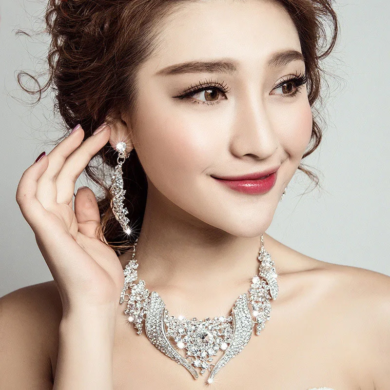 Meghan Wedding Necklace Set Jewellery Silver Rhinestone Necklace Earrings Bridal Jewelry Sets for Brides Women Engagement Party
Meghan Wedding Necklace Set Jewellery Silver Rhinestone Necklace Earrings Bridal Jewelry Sets for Brides Women Engagement Party
