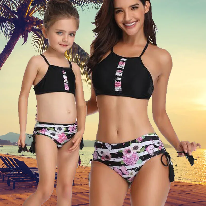 Sexy Two Pieces Swimsuit Floral Print Bikini Set Family Matching Swimsuit Women Swimwear Kids Bikini Bathing Suit Beachwear
Sexy Two Pieces Swimsuit Floral Print Bikini Set Family Matching Swimsuit Women Swimwear Kids Bikini Bathing Suit Beachwear