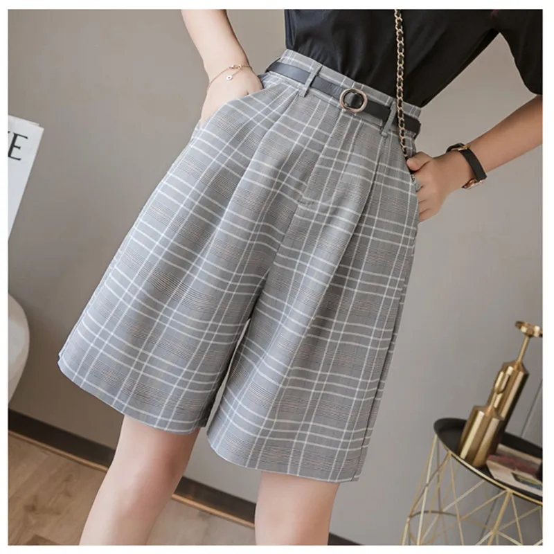 Real shot women's plaid 5 pants 2019 new fashion high waist wide leg pants straight loose loose thin large five pants S-3XL
Real shot women's plaid 5 pants 2019 new fashion high waist wide leg pants straight loose loose thin large five pants S-3XL