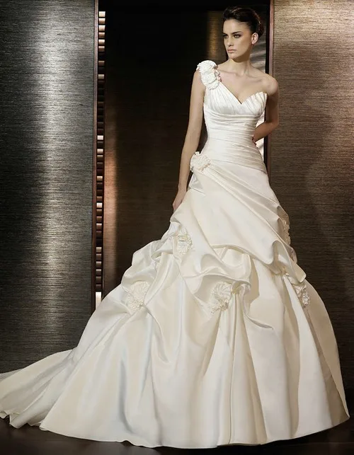 Vintage One Shoulder Flowers A-Line Wedding Dress 2016 Sweetheart Vestido De Noiva Satin Ruched Court Train Wedding Gowns
Vintage One Shoulder Flowers A-Line Wedding Dress 2016 Sweetheart Vestido De Noiva Satin Ruched Court Train Wedding Gowns