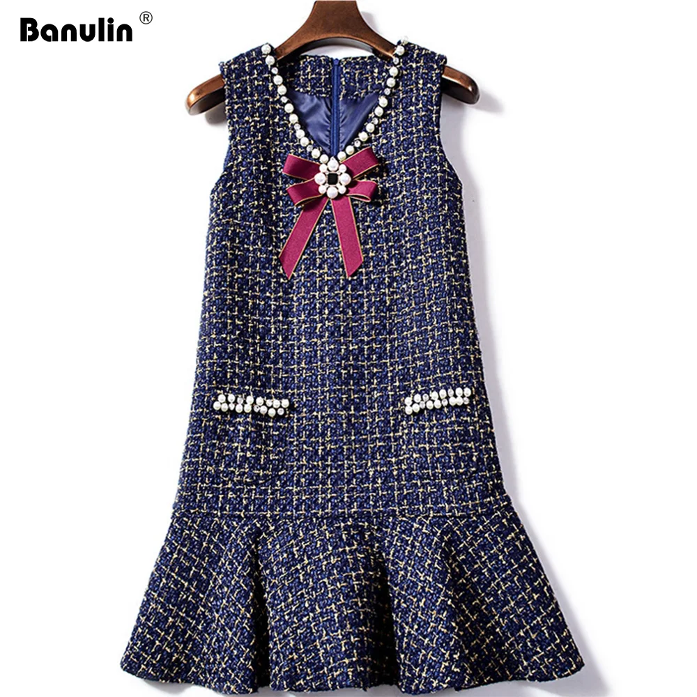 Banulin Retro Beading Pearls Bow Ribbon Tweed Short Dress 2019 Spring Women Sweet V-Neck Preppy Style Vest Mermaid Dress
Banulin Retro Beading Pearls Bow Ribbon Tweed Short Dress 2019 Spring Women Sweet V-Neck Preppy Style Vest Mermaid Dress