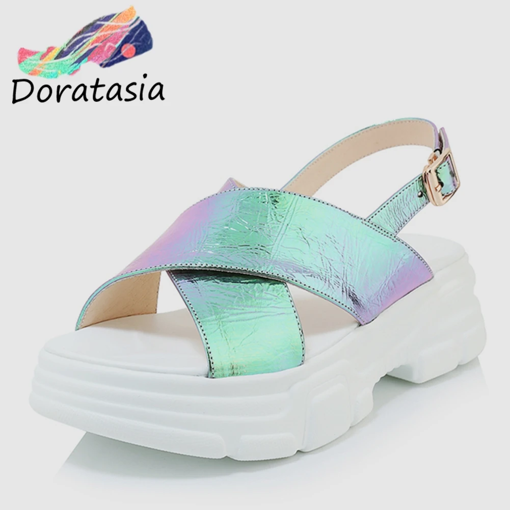 DORATASIA 2020 New Genuine Leather Shoes Sandals Women Summer Platform Back Strap Sandals Women Casual Shoes Woman Size 34-40
DORATASIA 2020 New Genuine Leather Shoes Sandals Women Summer Platform Back Strap Sandals Women Casual Shoes Woman Size 34-40