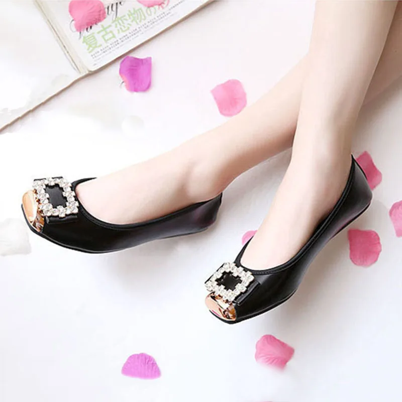 Bailehou Brand Big Large Size Women Shoes Luxury Crystal Ballet Flats Female Casual Flat Ladies Shoes Comfortable Loafers NEW
Bailehou Brand Big Large Size Women Shoes Luxury Crystal Ballet Flats Female Casual Flat Ladies Shoes Comfortable Loafers NEW
