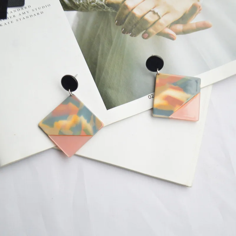 Fashion New Acetate Stitching Earrings Geometry Round Rectangle Contrast Acrylic Stud Earrings Girls Simple Earrings For Women
Fashion New Acetate Stitching Earrings Geometry Round Rectangle Contrast Acrylic Stud Earrings Girls Simple Earrings For Women