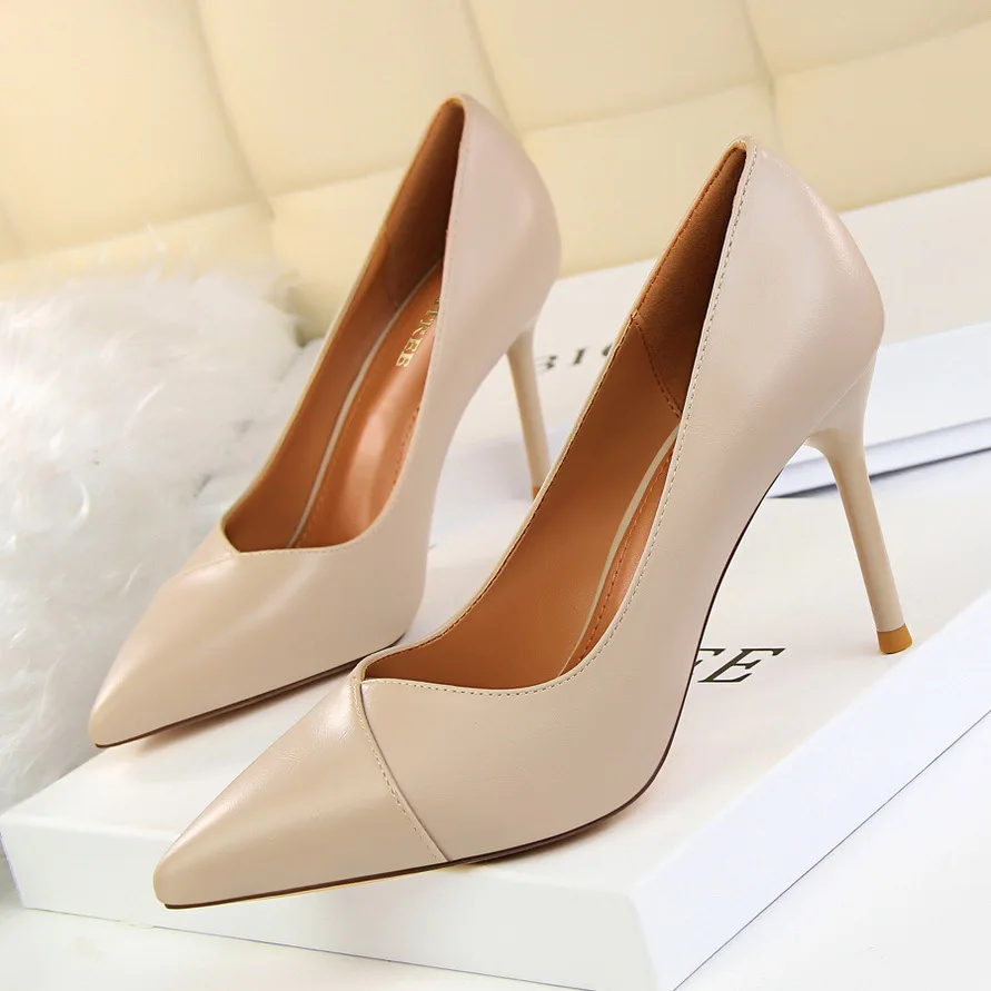 Spring Autumn Women Shoes Pointed Toe Pumps 9CM Thin Heels Wedding Dress fashion Career OL PU Leather High Heels Boat Shoes
Spring Autumn Women Shoes Pointed Toe Pumps 9CM Thin Heels Wedding Dress fashion Career OL PU Leather High Heels Boat Shoes
