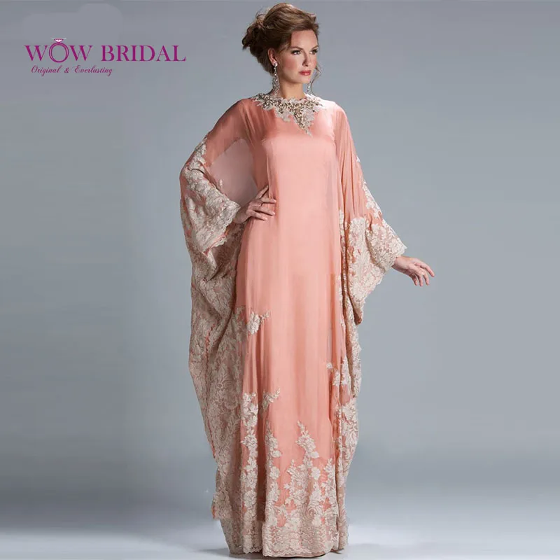 Wowbrial 2016 Elegant Floor Length Chiffon Coral Lace Appliqued Dubai Kaftan Muslim Evening Dresses with Long Sleeve
Wowbrial 2016 Elegant Floor Length Chiffon Coral Lace Appliqued Dubai Kaftan Muslim Evening Dresses with Long Sleeve