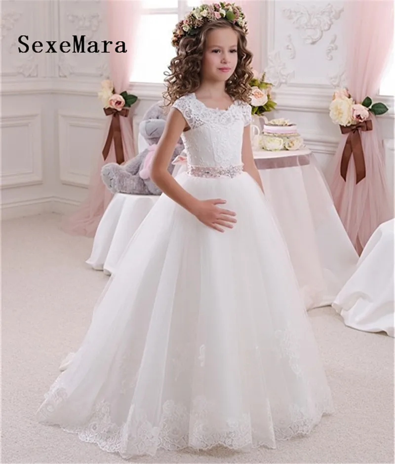 Customized Ivory White Flower Girls Dresses Ball Gown Lace Floor Length Girls First Communion Dress Princess Dress 2-14 Old
Customized Ivory White Flower Girls Dresses Ball Gown Lace Floor Length Girls First Communion Dress Princess Dress 2-14 Old