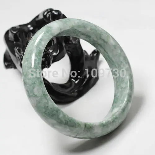 Free Shipping 001560 Beautiful Certified Grade "A" Natural Green Jadeite Gems Bangle Bracelet ()
Free Shipping 001560 Beautiful Certified Grade "A" Natural Green Jadeite Gems Bangle Bracelet ()