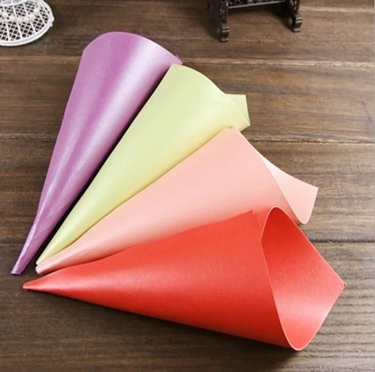 50 x Wedding Favors Flower Cones Holder Ice Cream Style DIY Pearl Paper Candy Boxes Wedding Table Decor, White Pink Purple Green
50 x Wedding Favors Flower Cones Holder Ice Cream Style DIY Pearl Paper Candy Boxes Wedding Table Decor, White Pink Purple Green