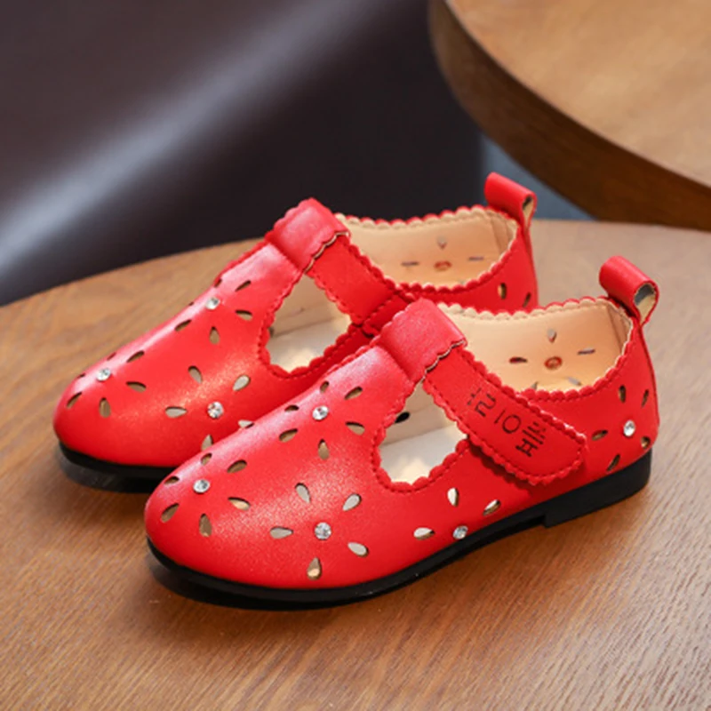 2017 Spring Summer Children's Sandals Girls Leather Shoes Princess Cut-outs Rhinestone Kids Shoes Flat Non-slip
2017 Spring Summer Children's Sandals Girls Leather Shoes Princess Cut-outs Rhinestone Kids Shoes Flat Non-slip